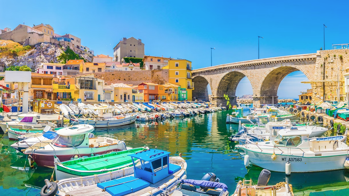 French A2 → B1 in 2025: Natural Fluency Guide with Pronunciation Fixes, Power Vocab, and Mini Dialogues